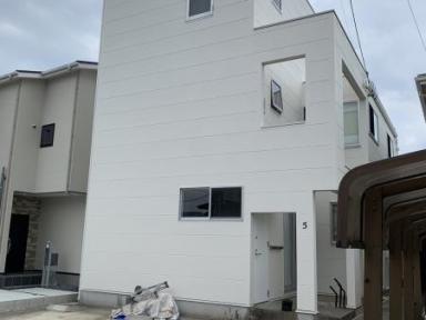 劣化した塗膜を無機塗料で再構築 白さが復活したお家に!!